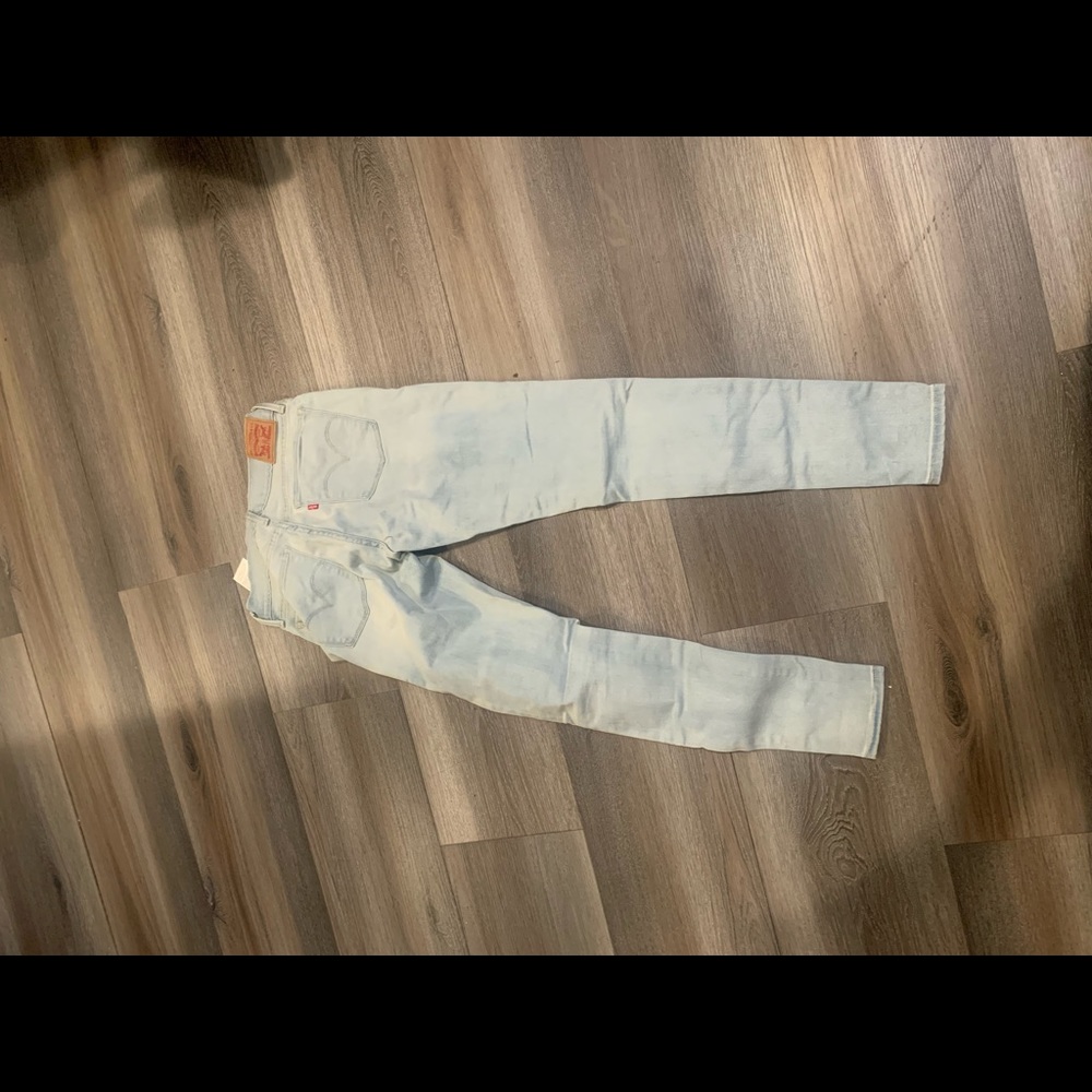 Levi’s super skinny 710